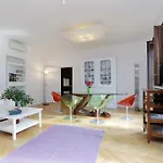 Condotti Charme - My Extra Home
